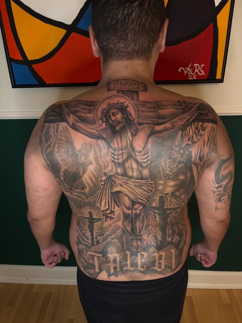 Religiøs ryg tatovering med Jesus og engle